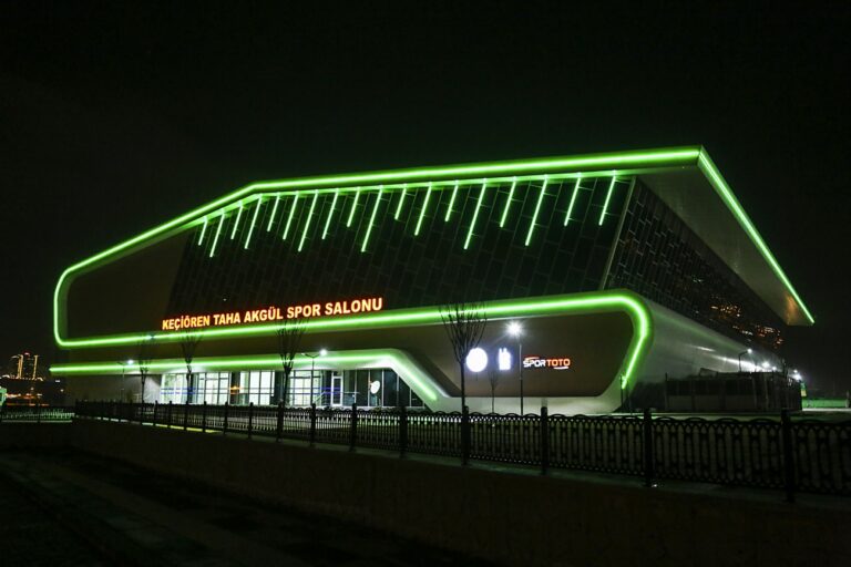 Keçiören Belediyesi Taha Akgül Spor Salonu — fotoğraf 7