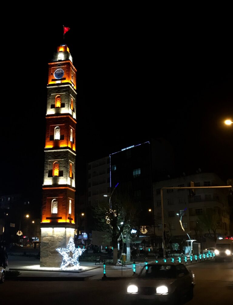 Siirt Belediyesi Saat Kulesi — fotoğraf 11