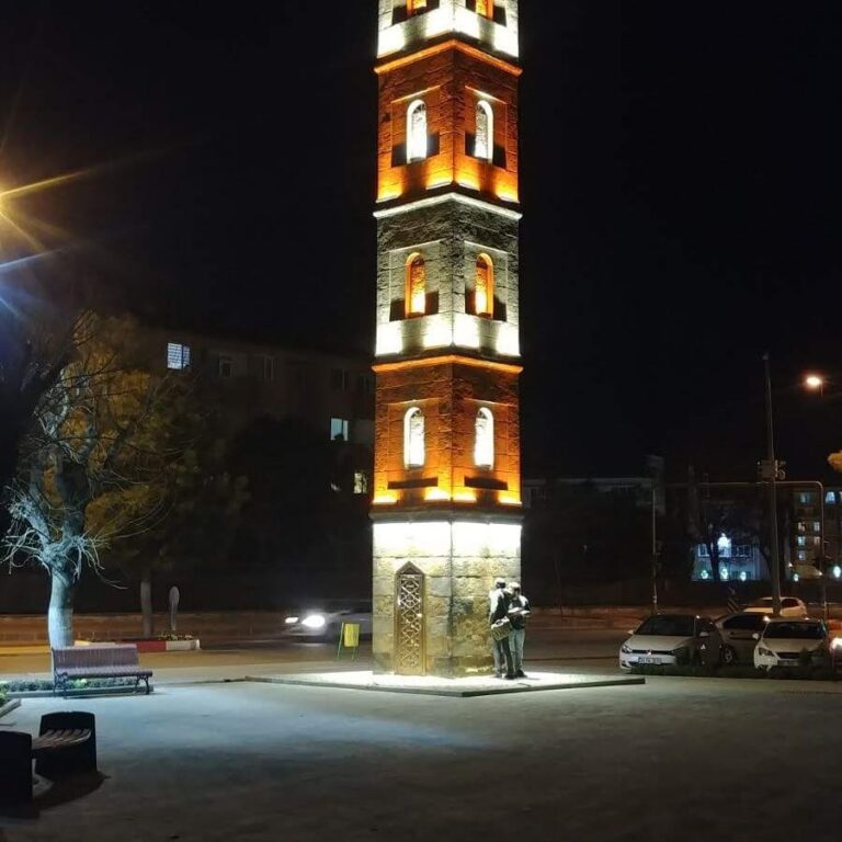 Siirt Belediyesi Saat Kulesi — fotoğraf 14