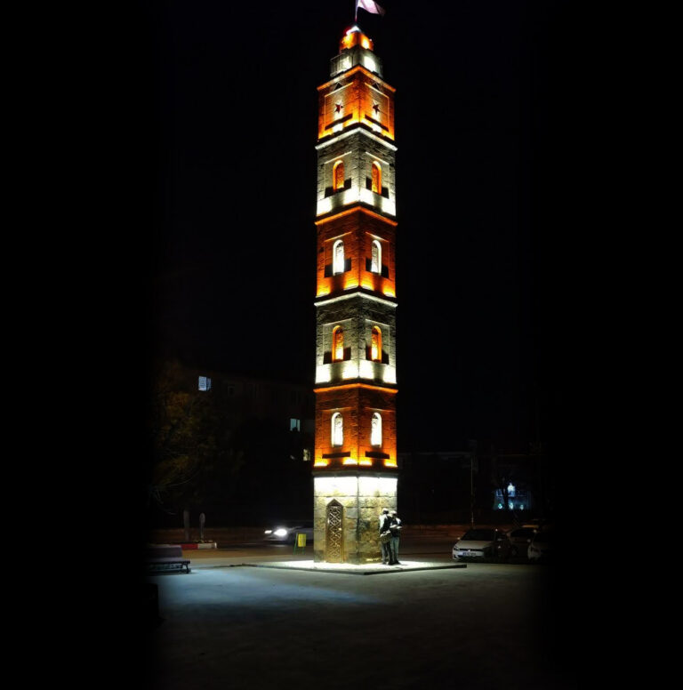 Siirt Belediyesi Saat Kulesi — fotoğraf 4
