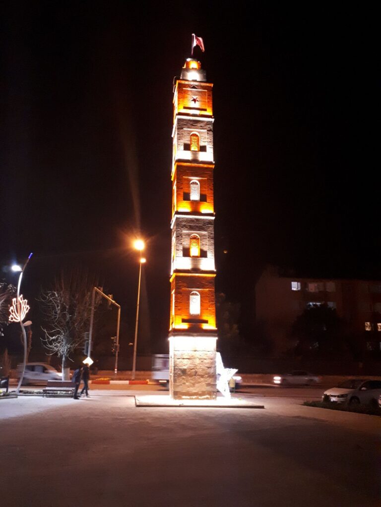 Siirt Belediyesi Saat Kulesi — fotoğraf 5