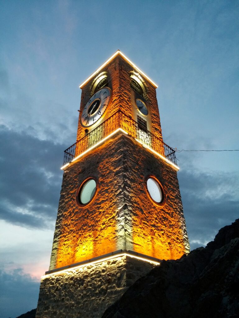 Sivrihisar Saat Kulesi — fotoğraf 11